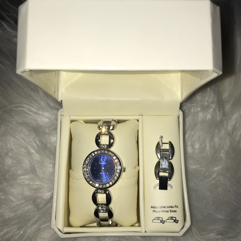 Brand new Ellen Tracy Watch